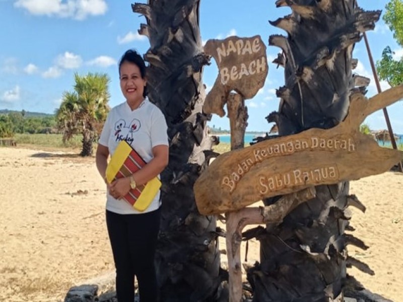 Keindahan Pantai Napae,  Sabu Barat  Kabupaten Sabu Raijua