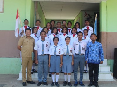 FOTO BERSAMA PENGURUS OSIS 2019/2020